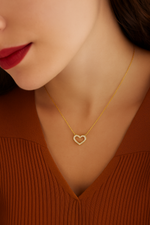 Load image into Gallery viewer, Pavé Diamond Heart Necklace