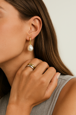 Load image into Gallery viewer, Harley Baroque Pearl Earrings